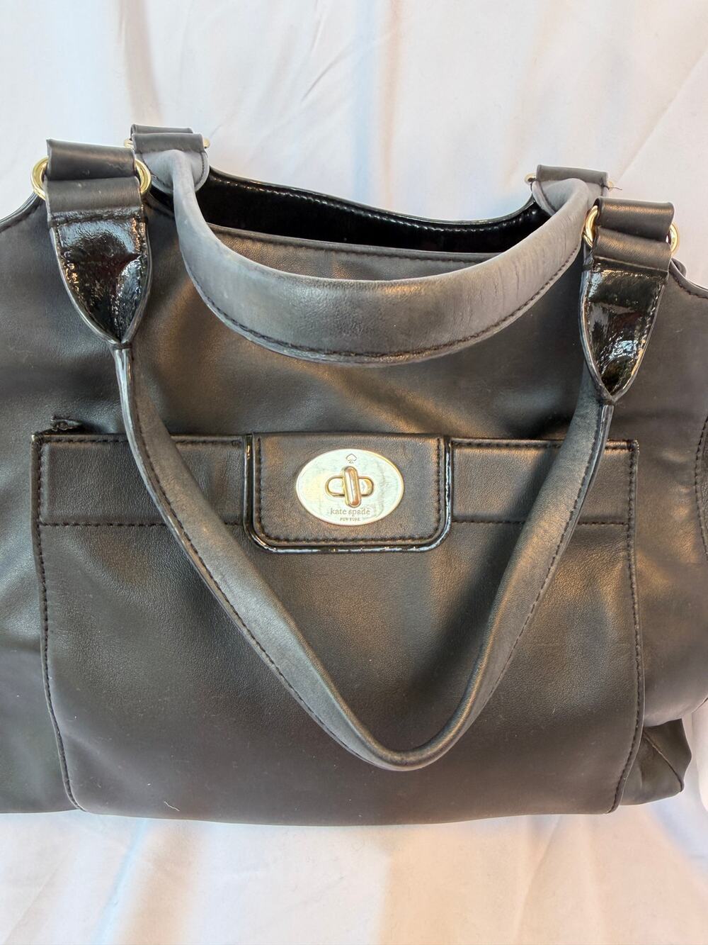 Kate Spade Black Smooth Leather Shoulder Bag Gold turnlock Pocket Tote
